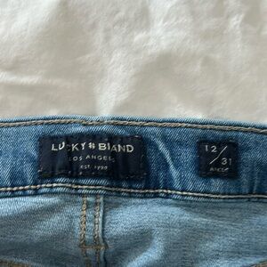 Ava skinny ankle 
Lucky brand 
Excellent condition
Light fading wash 
Size 12/31